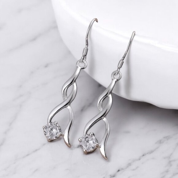 Elegant Crystal Drop Earrings - Picture 2 of 3